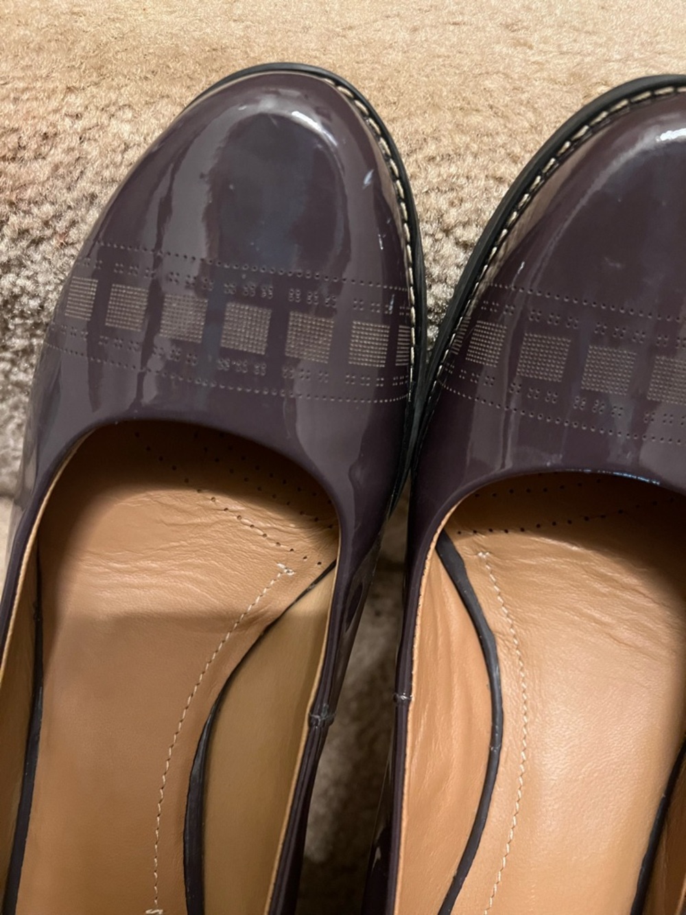 Clarks Women's Glossy Bordeaux Ballet Flats
